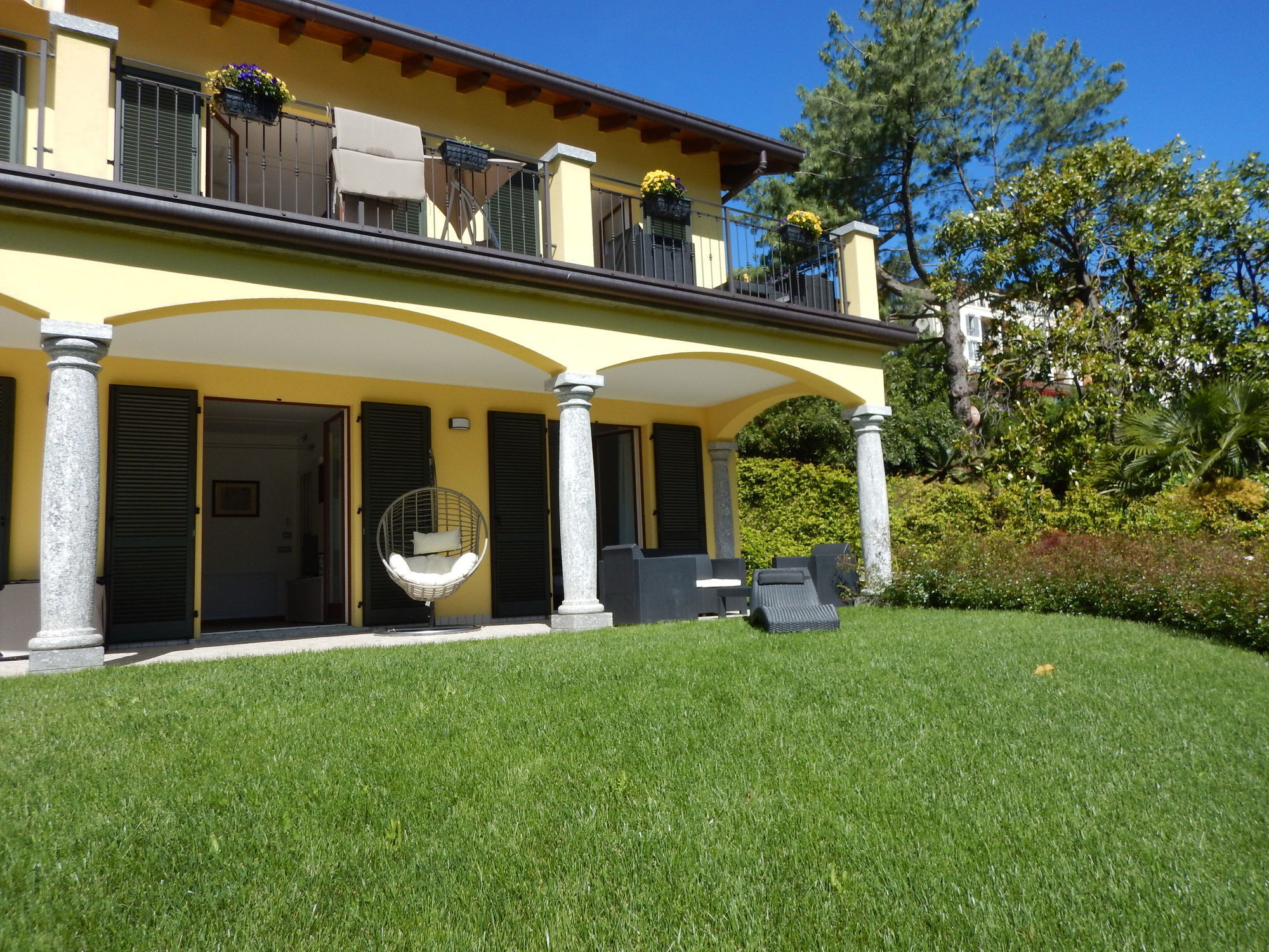 Casa Ketty Apartment Беладжо Екстериор снимка